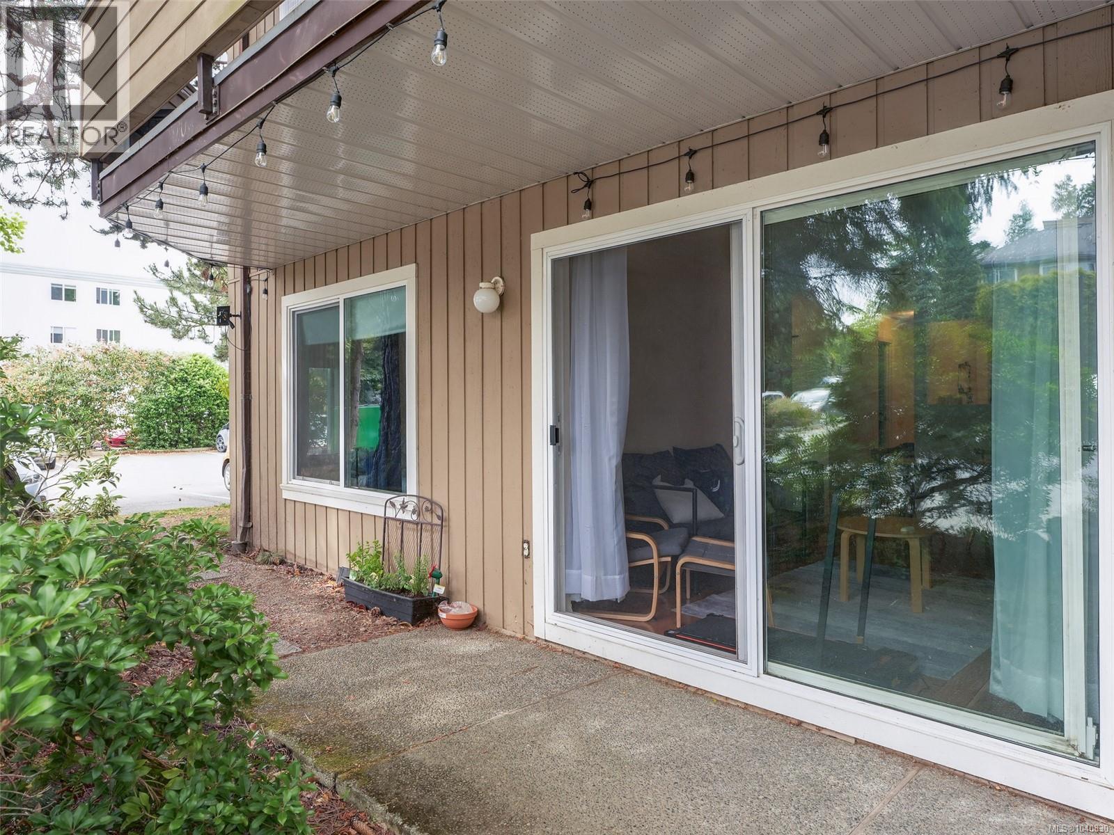 #111 3215 Alder St - 17