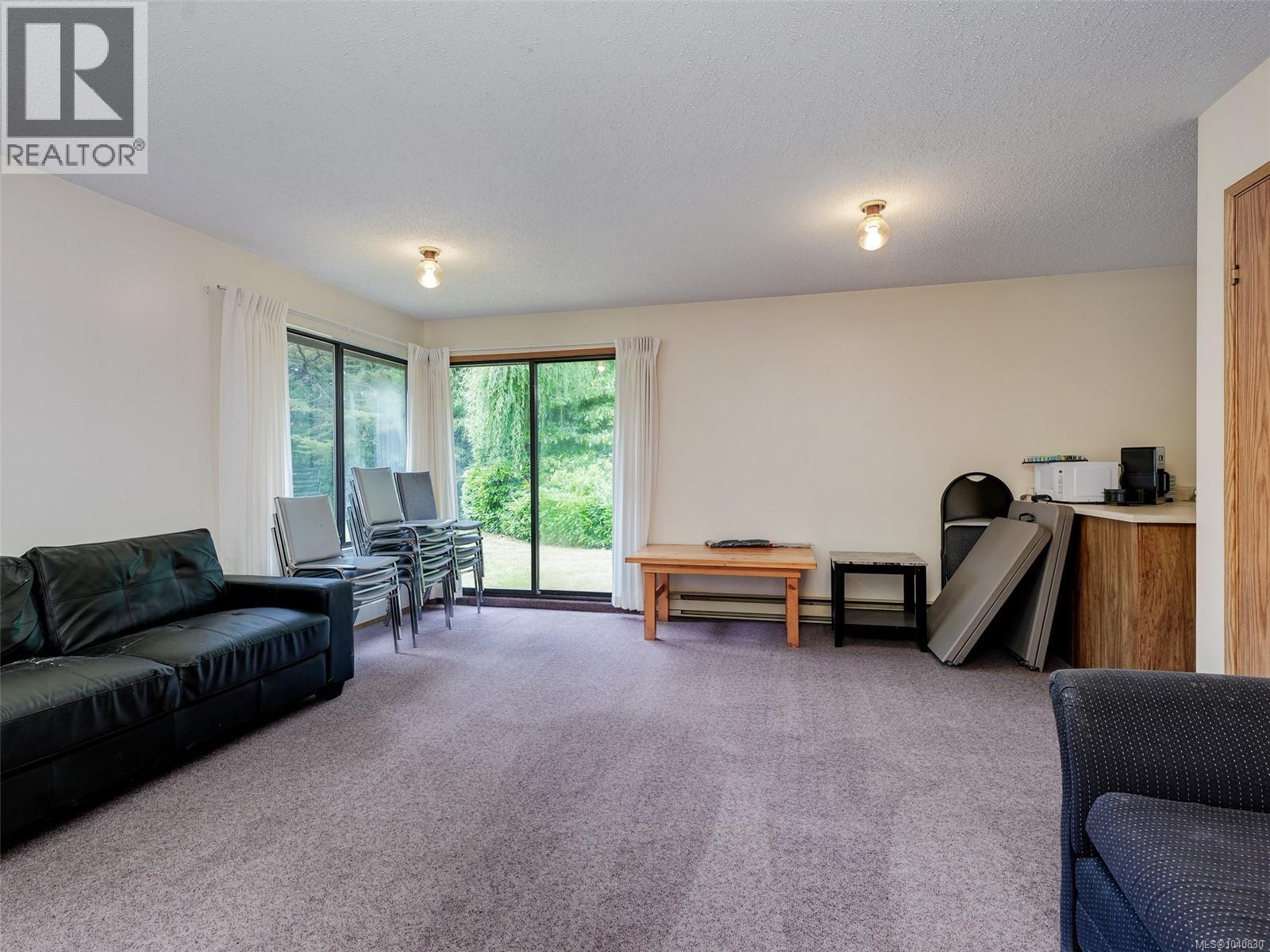 #111 3215 Alder St - 20