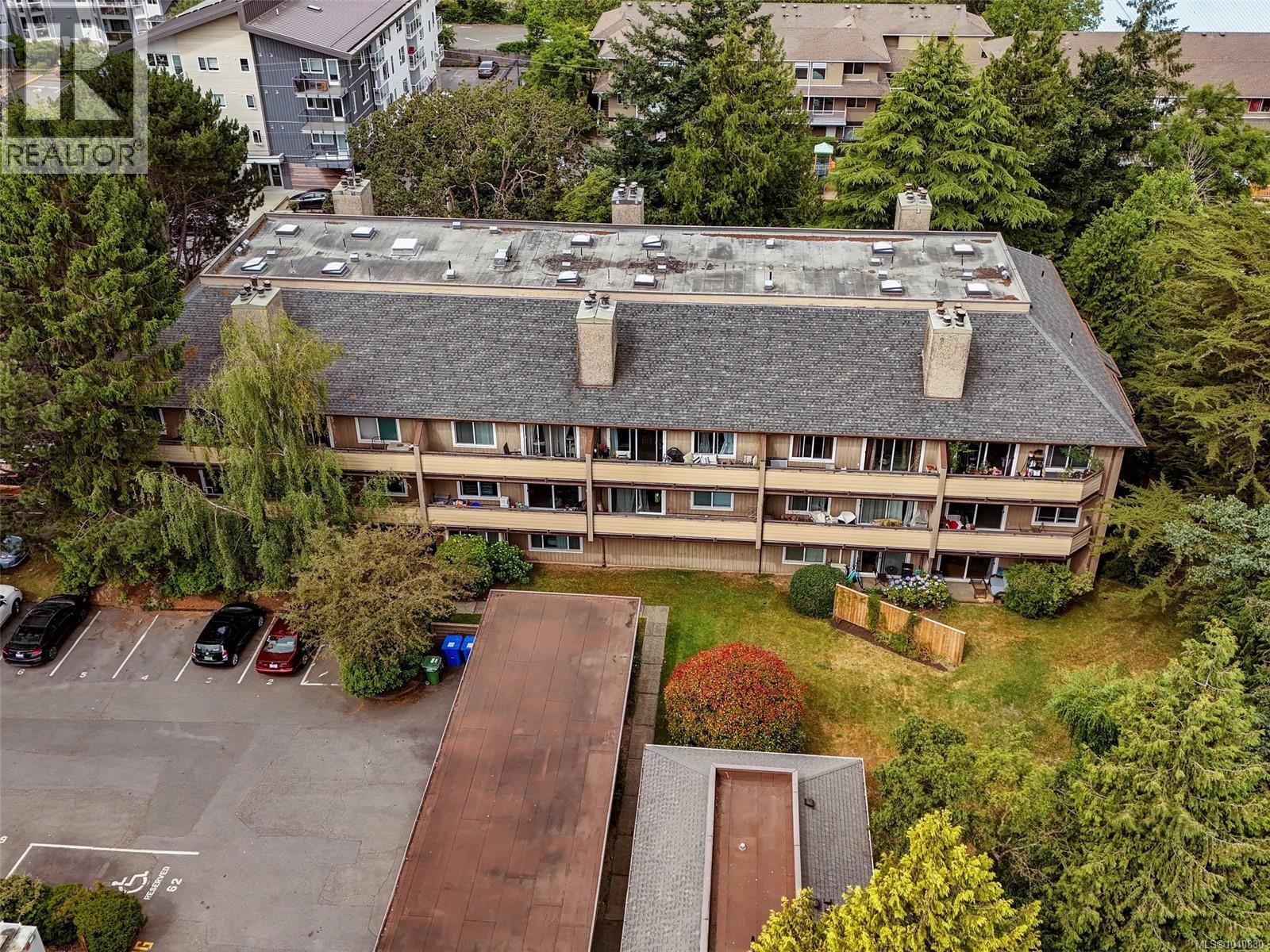 #111 3215 Alder St - 34