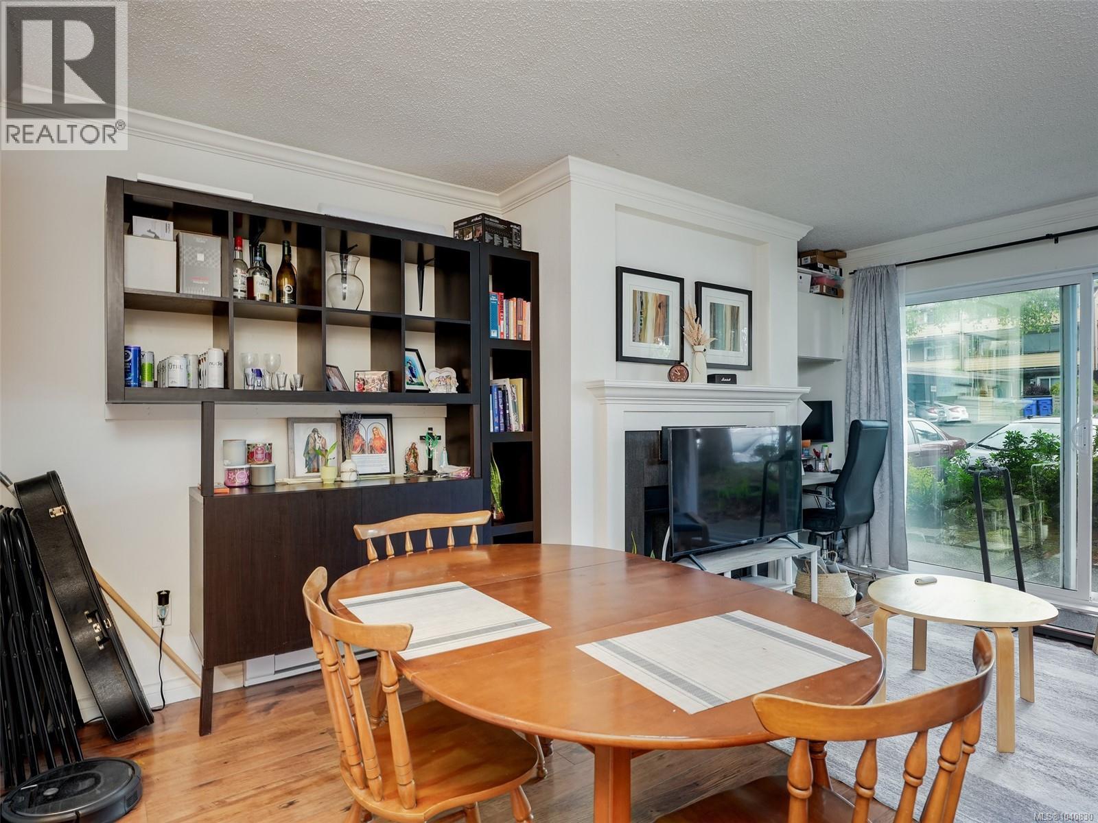 #111 3215 Alder St - 4