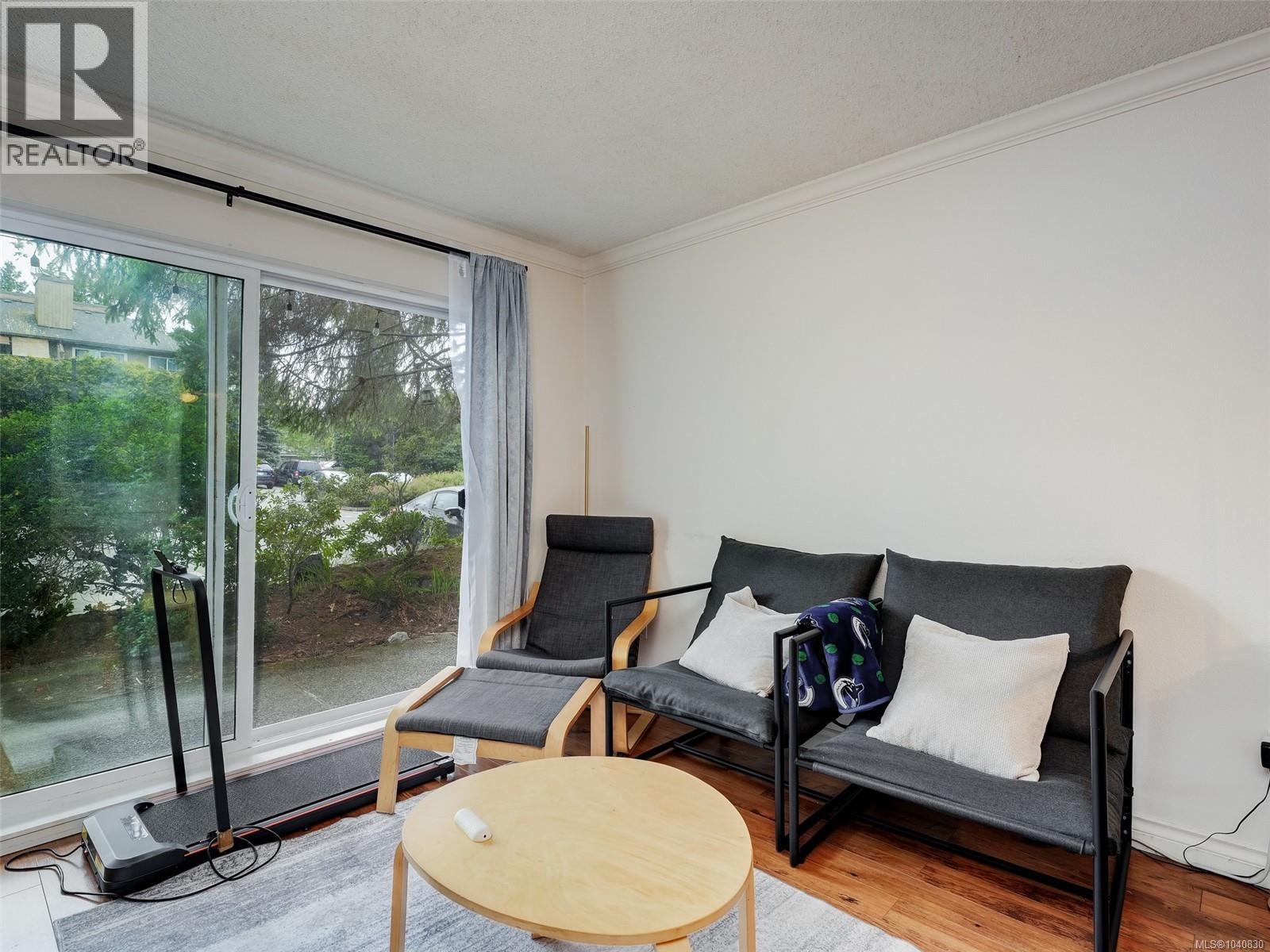 #111 3215 Alder St - 9