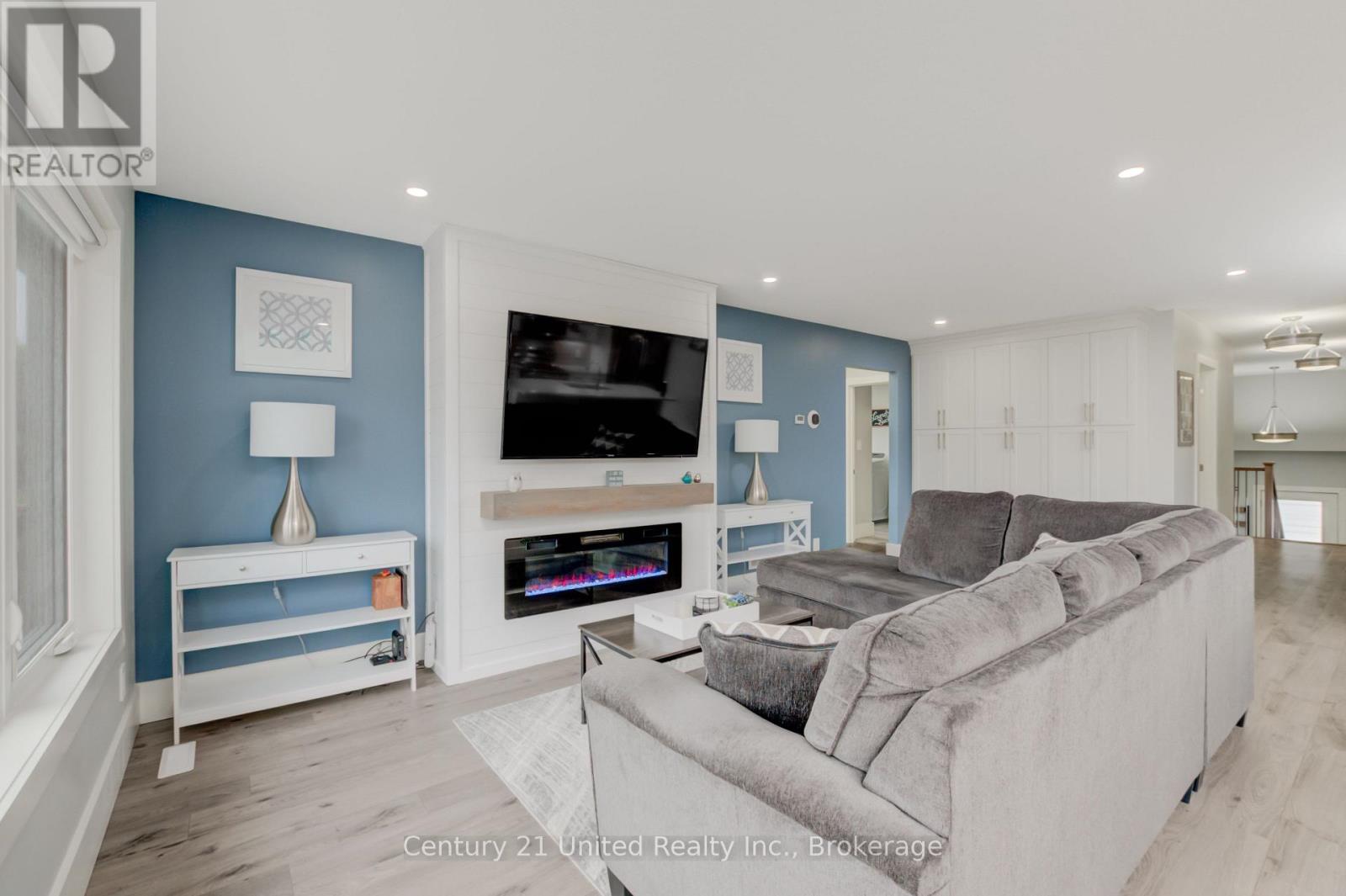 109 MEAGAN LANE - 16