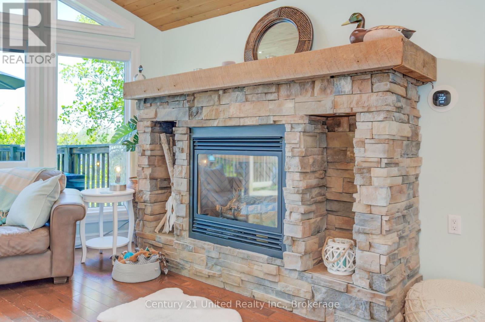 64 SUNNYBRAE LANE - 13