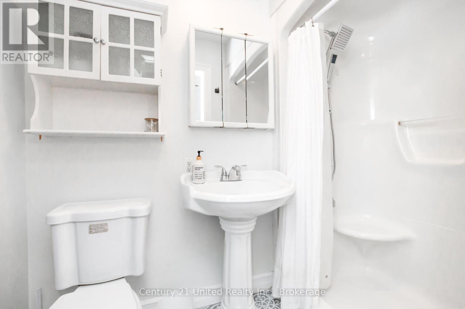 64 SUNNYBRAE LANE - 16