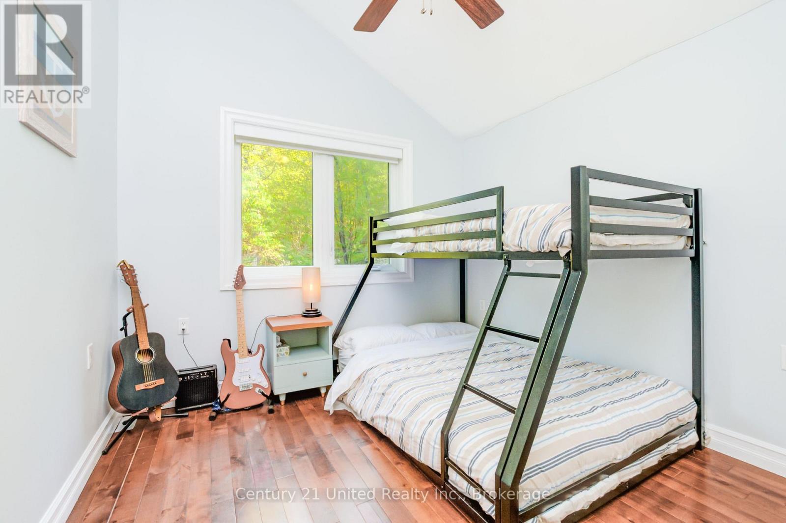64 SUNNYBRAE LANE - 17