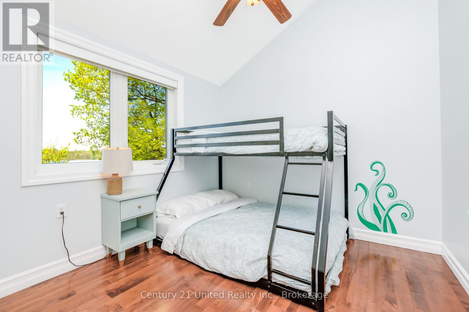64 SUNNYBRAE LANE - 18