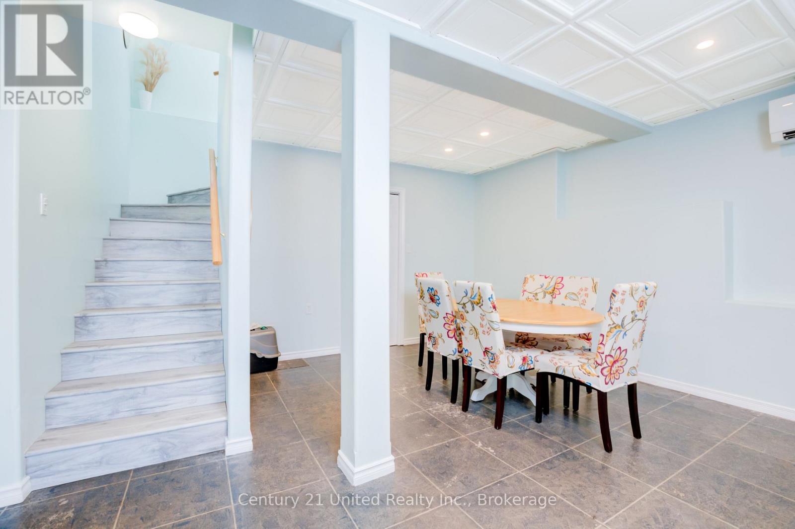 64 SUNNYBRAE LANE - 20