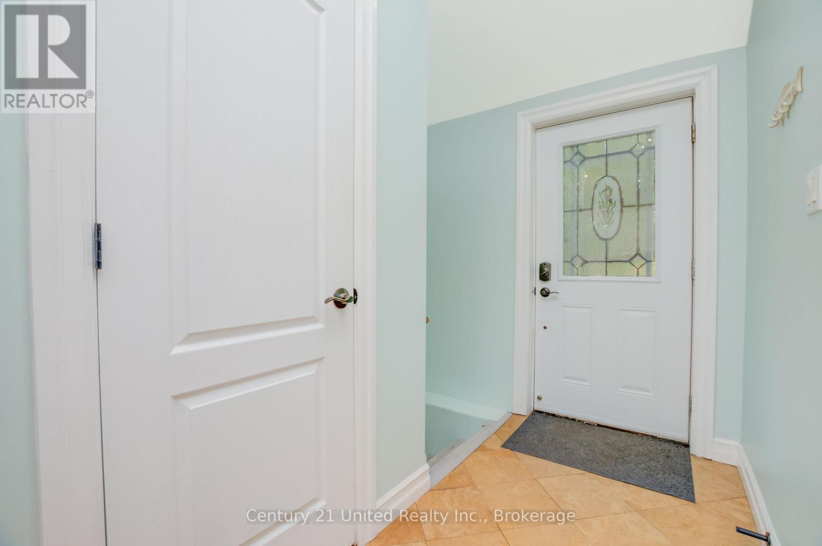 64 SUNNYBRAE LANE - 5