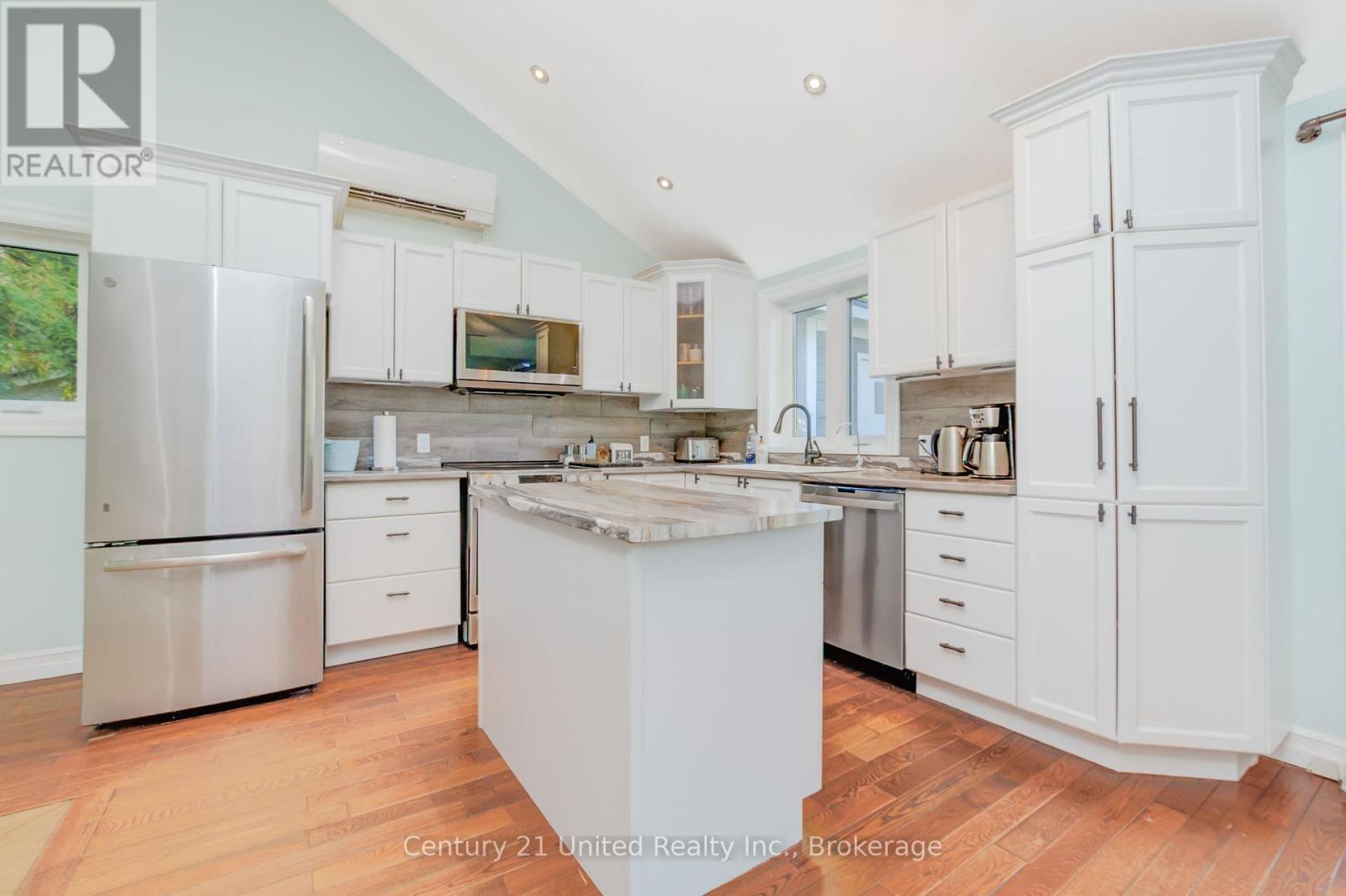 64 SUNNYBRAE LANE - 8