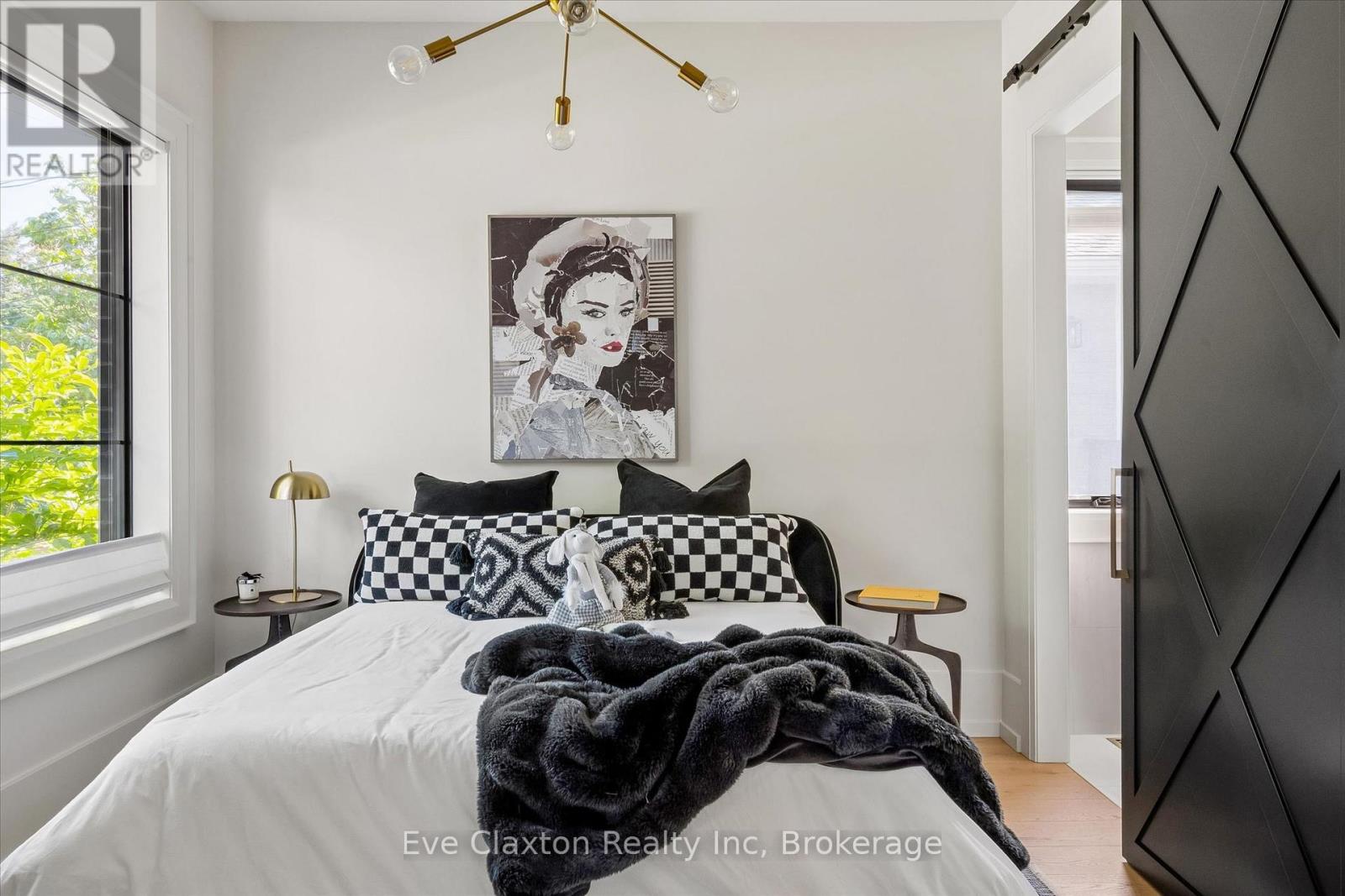 54 FOREST STREET - 26