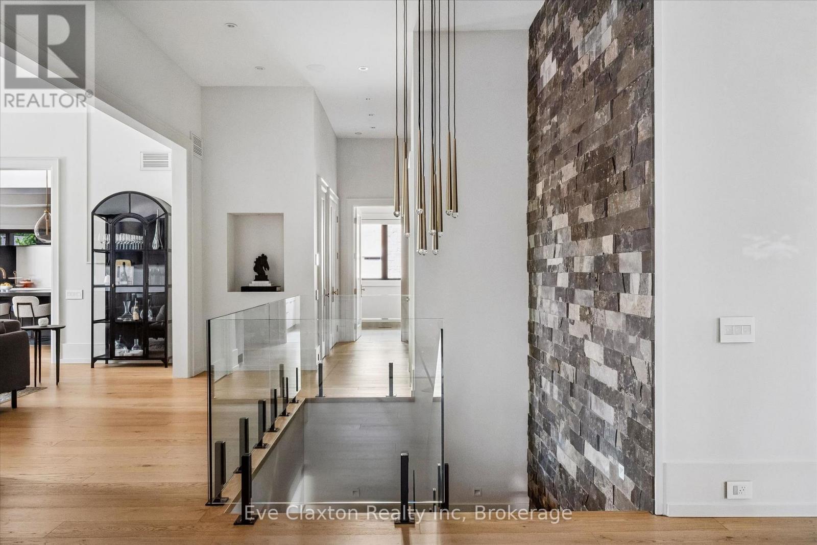 54 FOREST STREET - 29