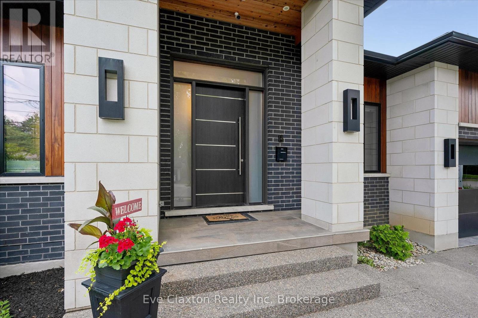 54 FOREST STREET - 3