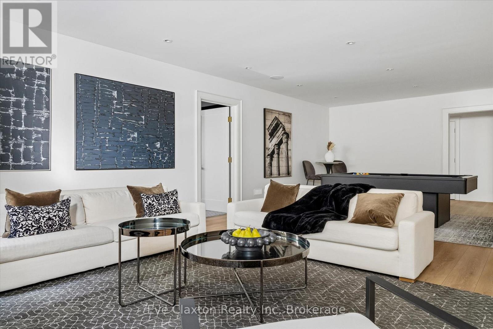 54 FOREST STREET - 32