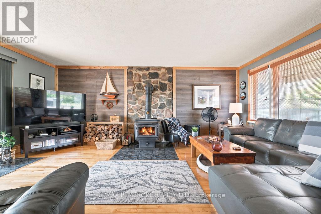 1213 BURNS DRIVE - 12