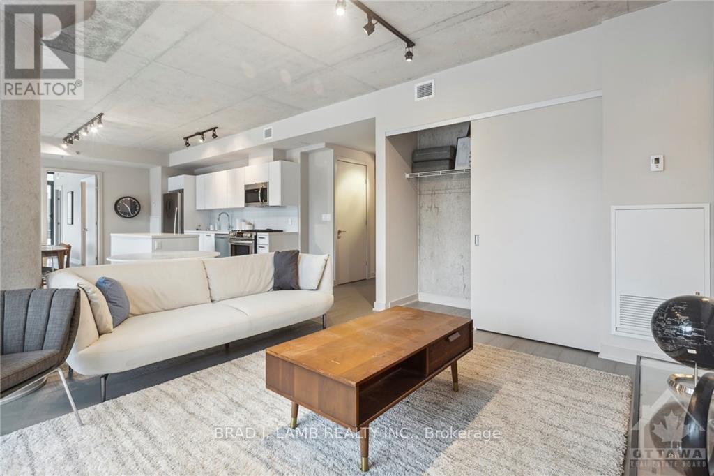 #214 203 CATHERINE STREET - 3