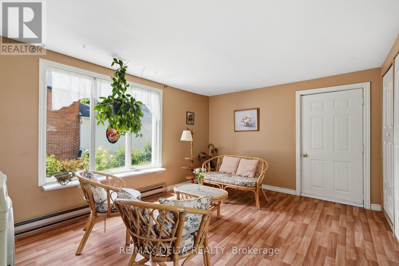 28 JAY STREET - 13