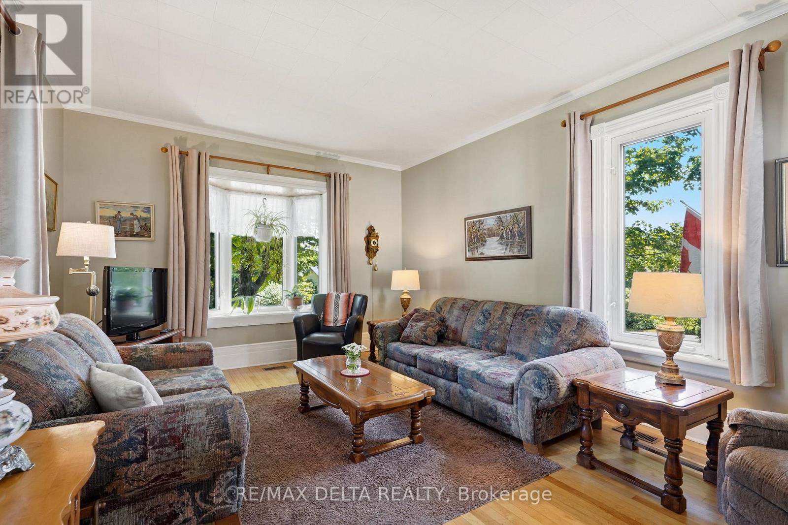 28 JAY STREET - 20