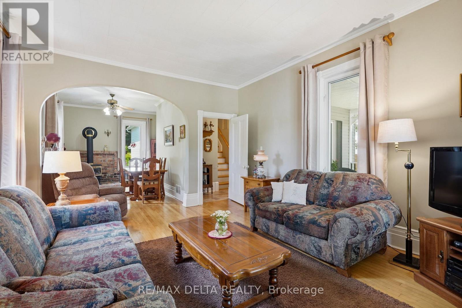 28 JAY STREET - 22