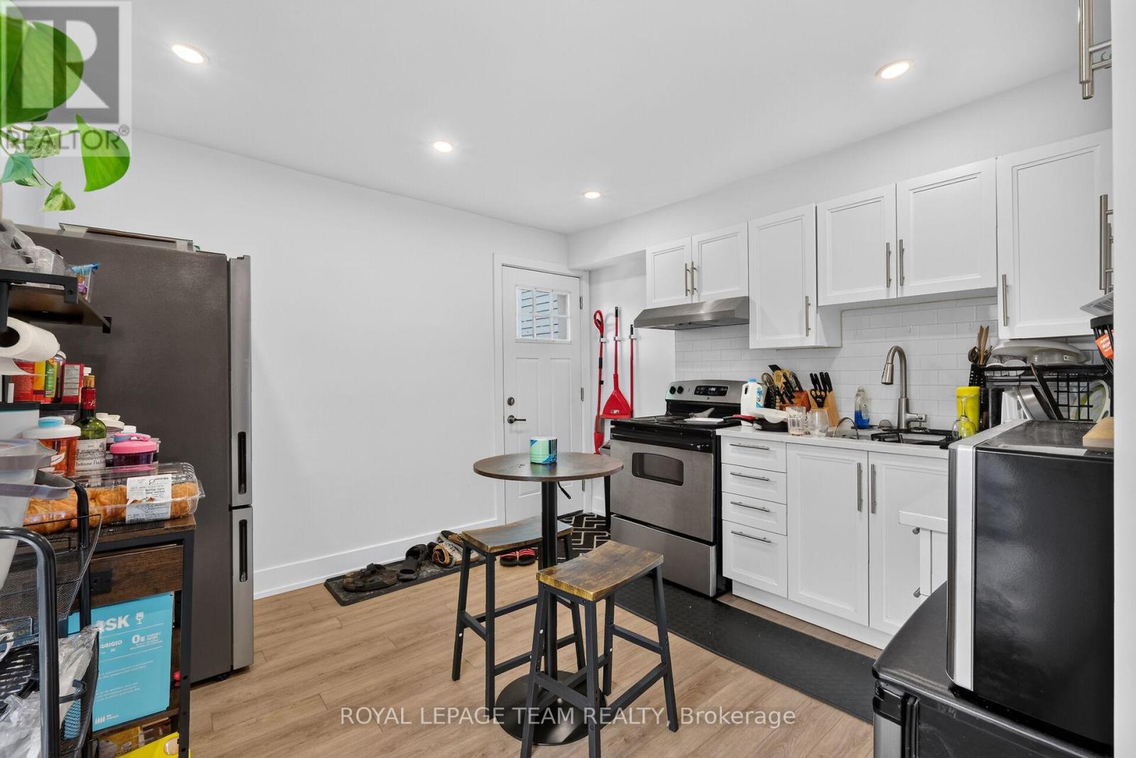 169 FLORENCE STREET - 25