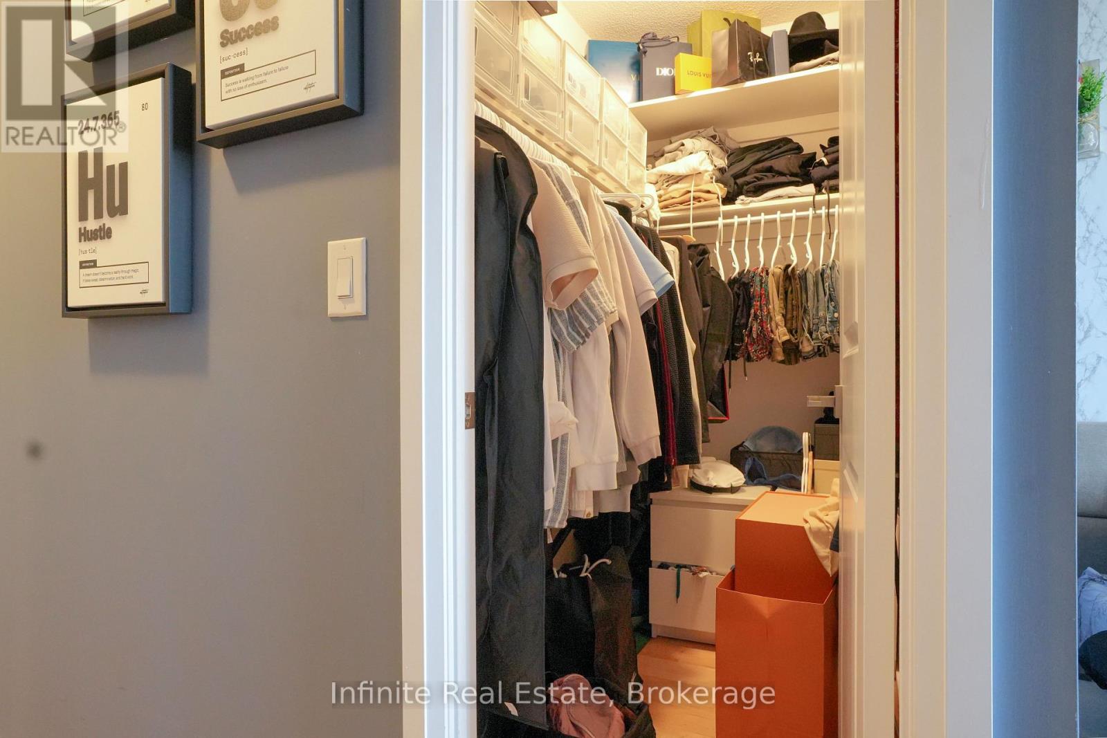 #PH4 1060 SHEPPARD AVENUE W - 20