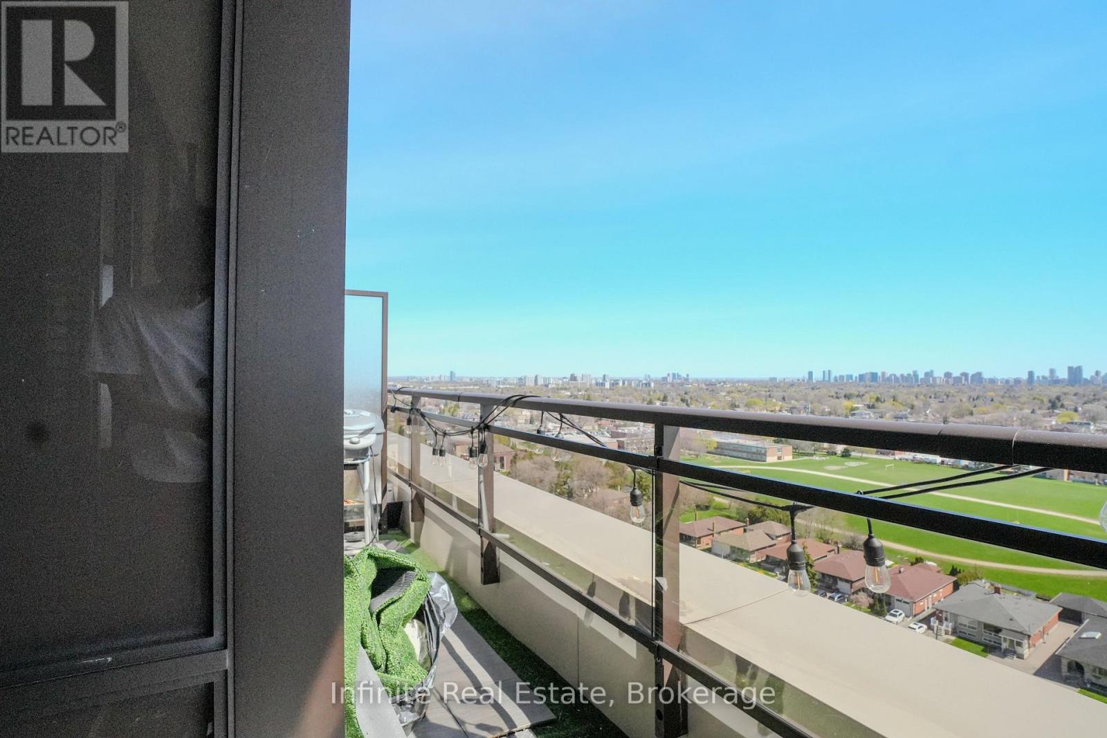 #PH4 1060 SHEPPARD AVENUE W - 10