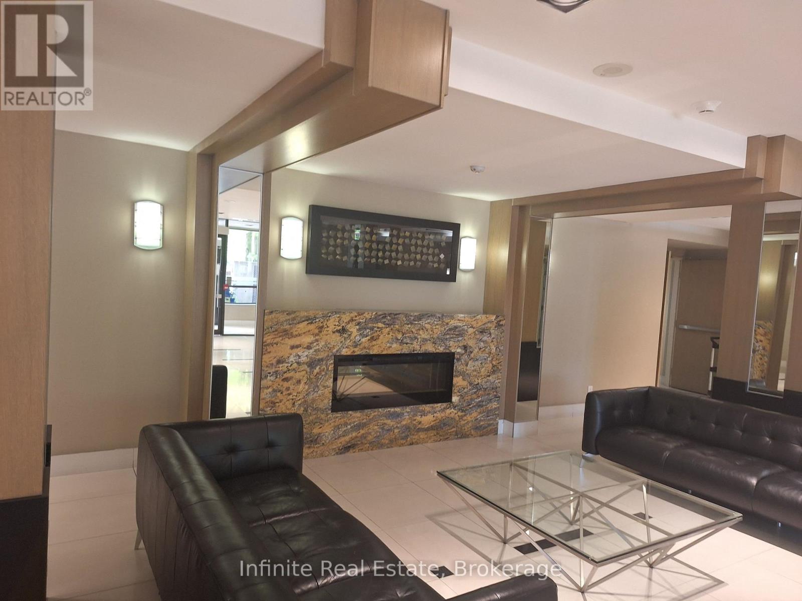 #PH4 1060 SHEPPARD AVENUE W - 5