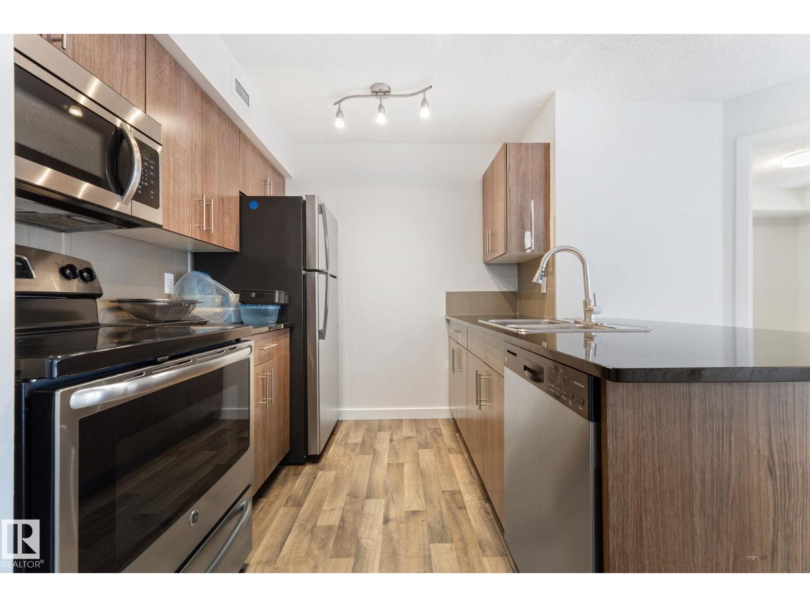#316 12035 22 AV SW - 14