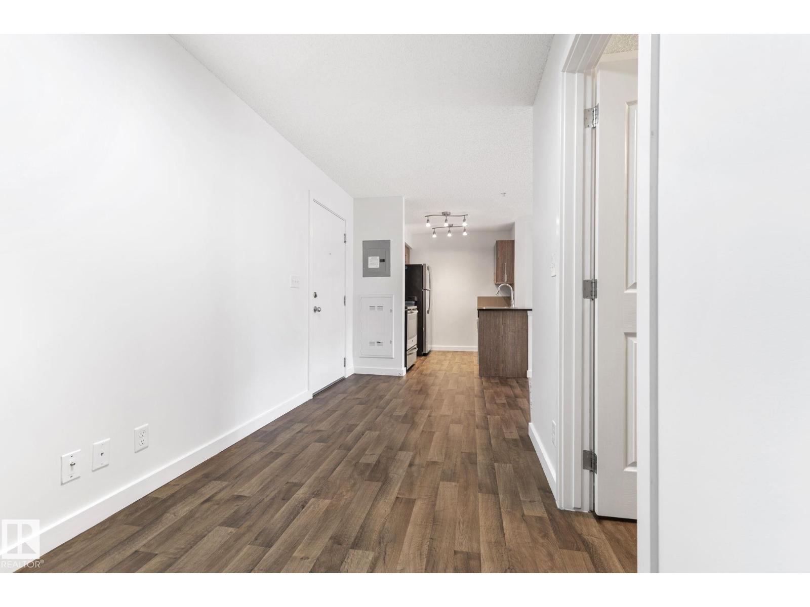 #316 12035 22 AV SW - 37