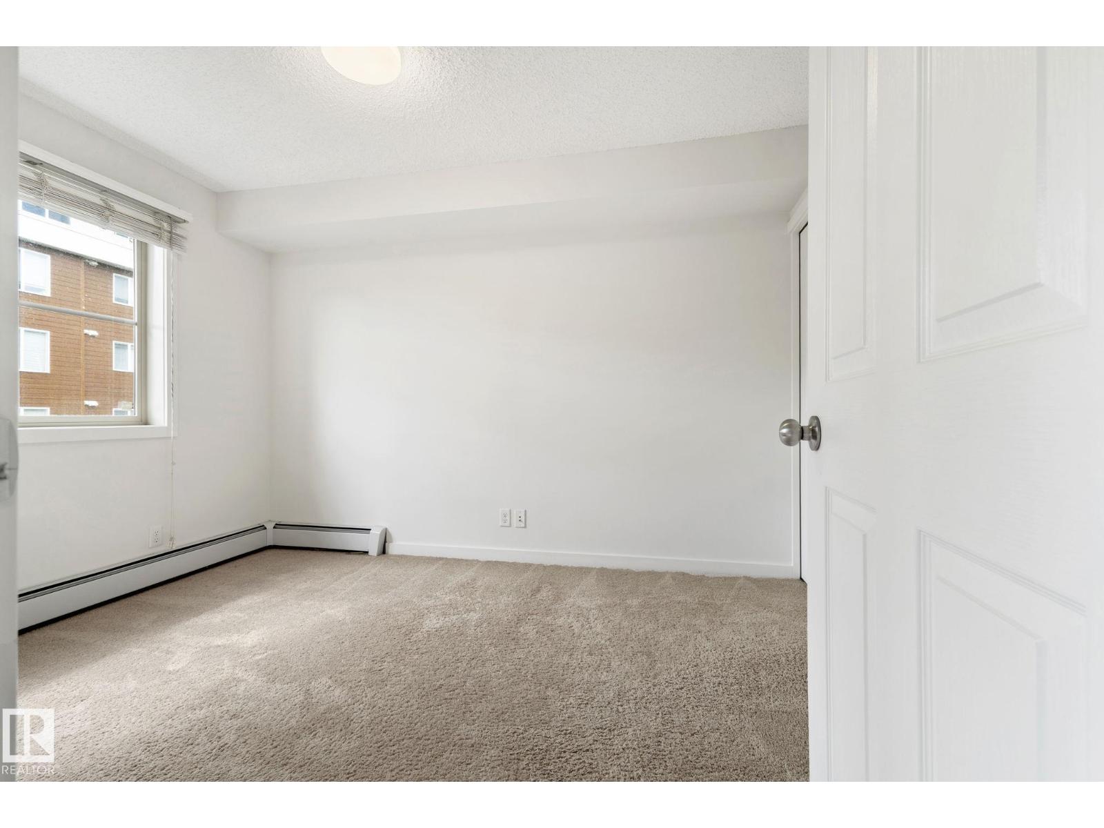 #316 12035 22 AV SW - 26
