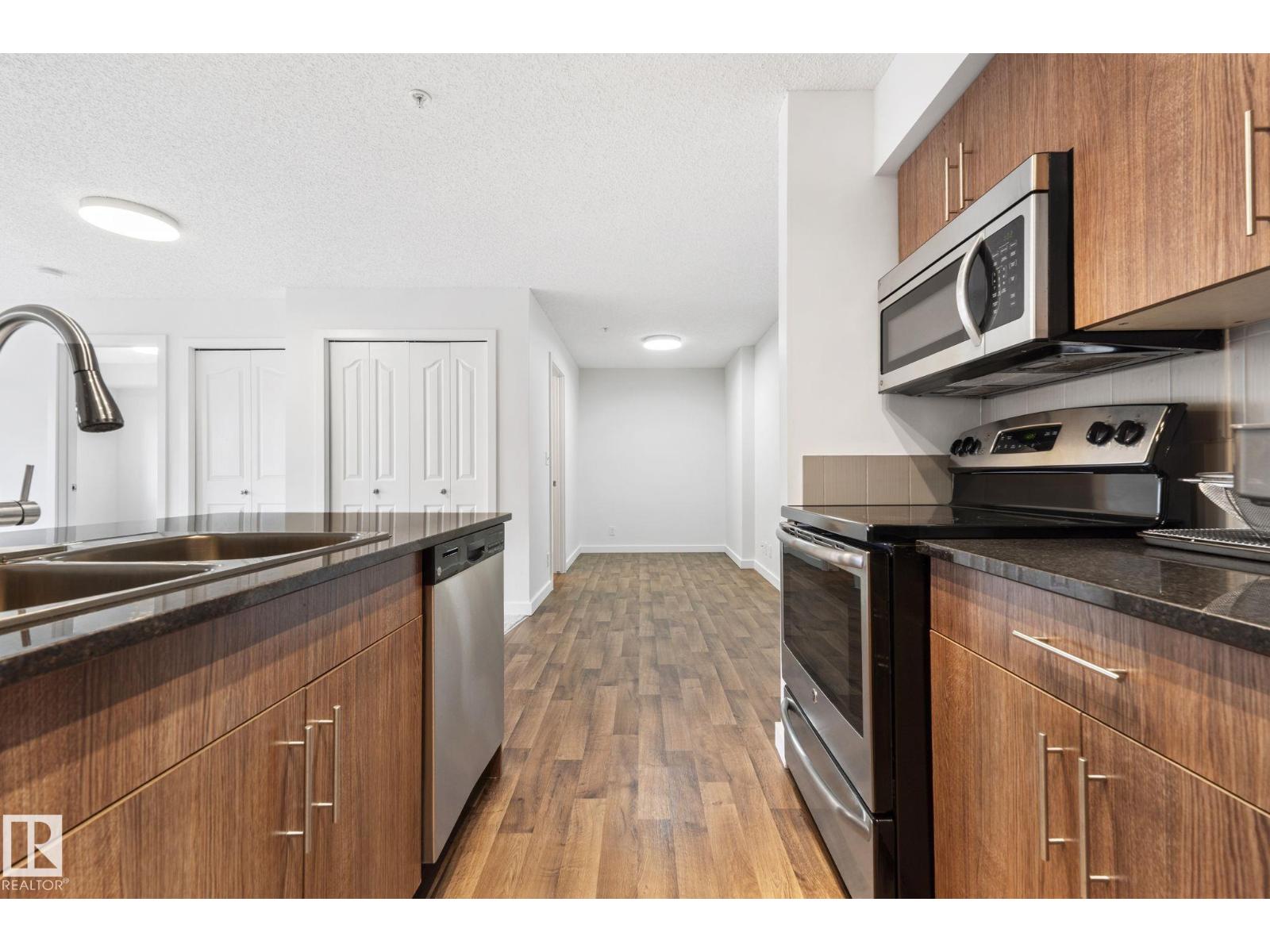 #316 12035 22 AV SW - 17