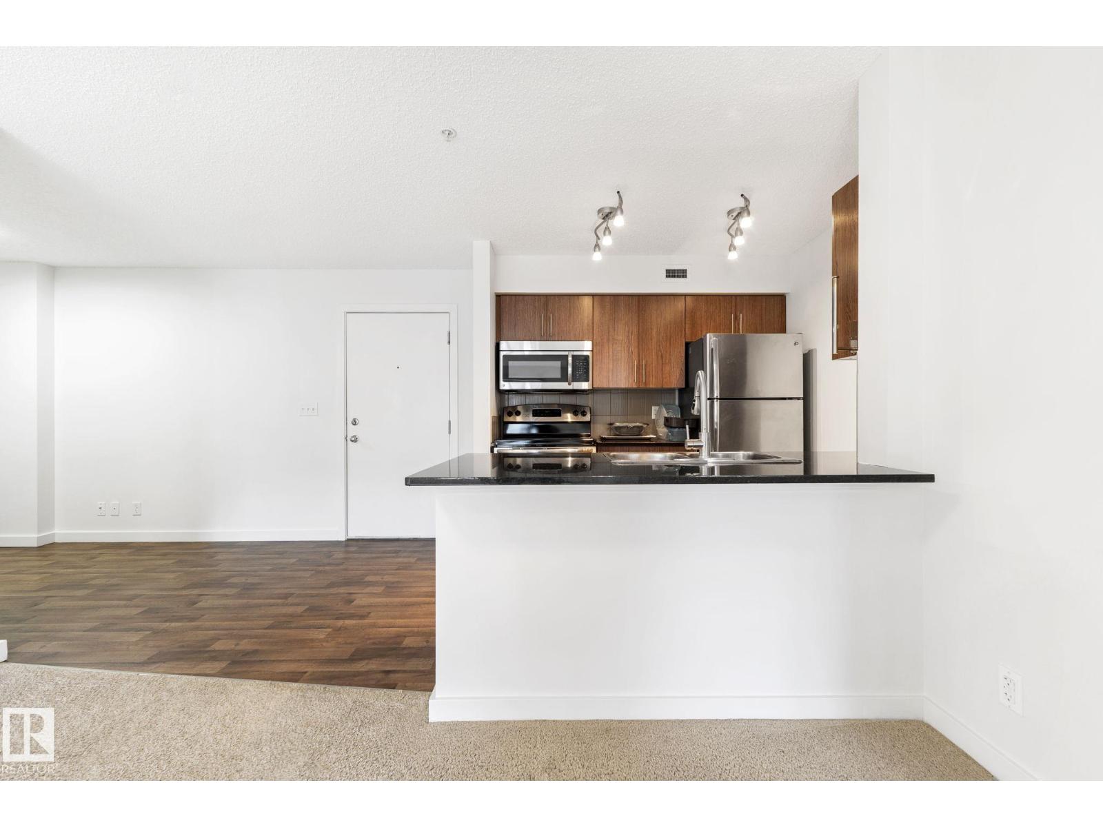 #316 12035 22 AV SW - 19
