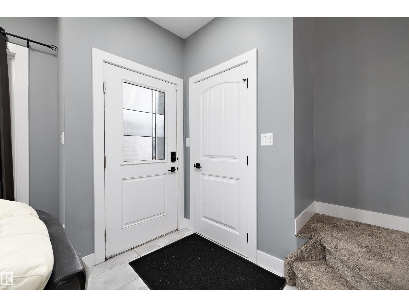 6084 179 AV NW — photo 15
