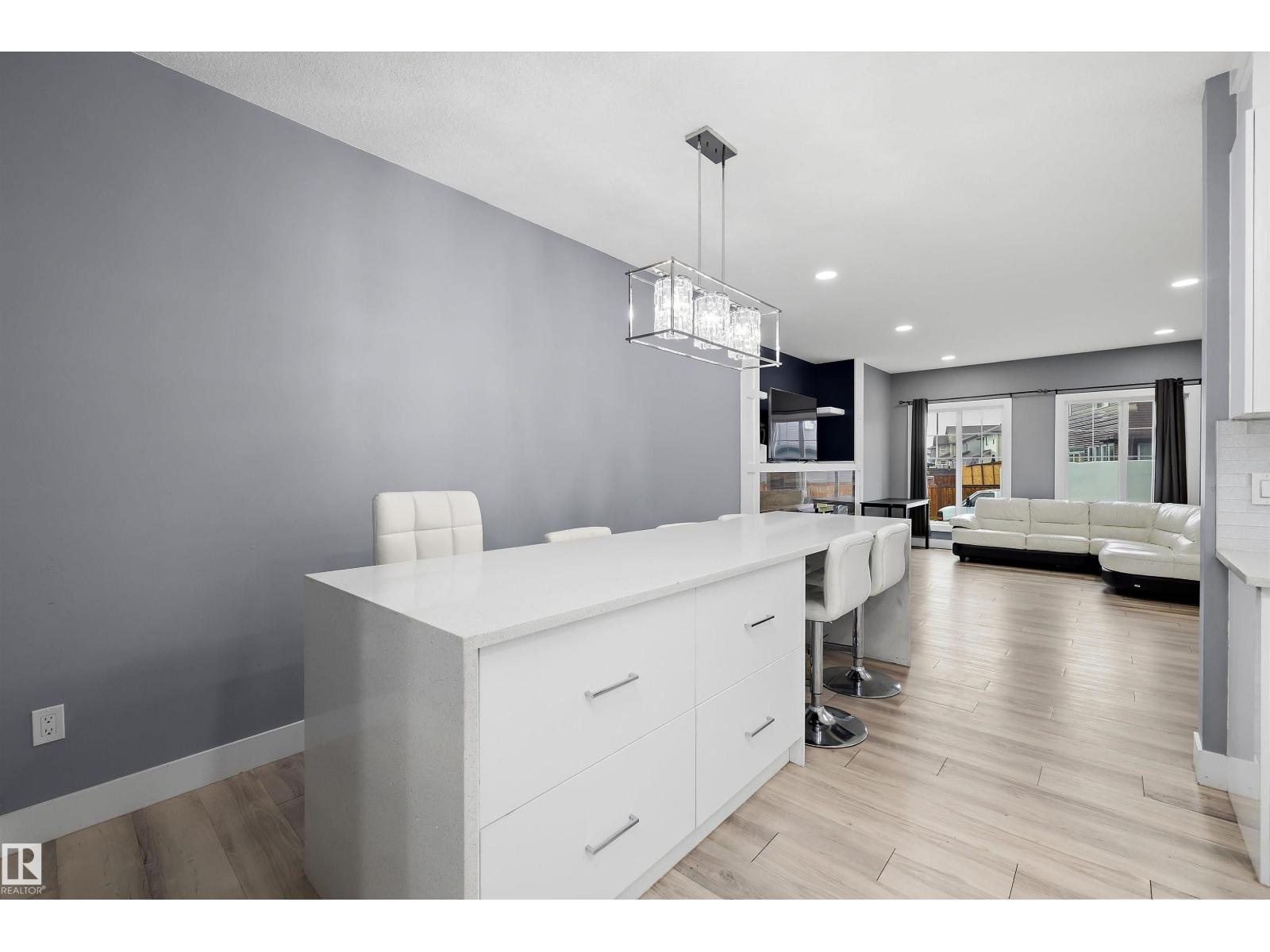 6084 179 AV NW — photo 23
