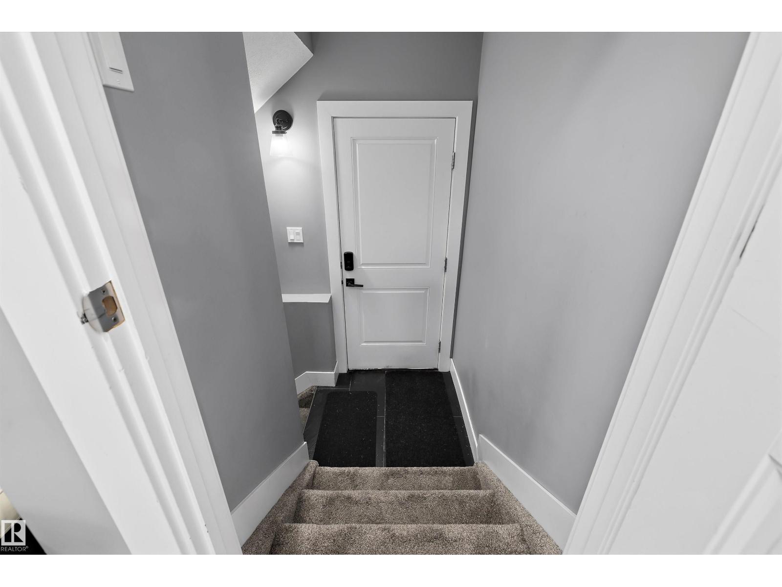 6084 179 AV NW — photo 38