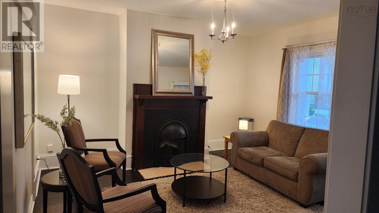 6229-6231 Allan Street - 8