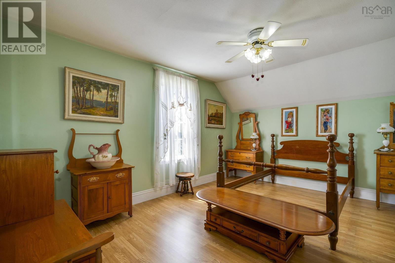 5454 Granville Road - 13