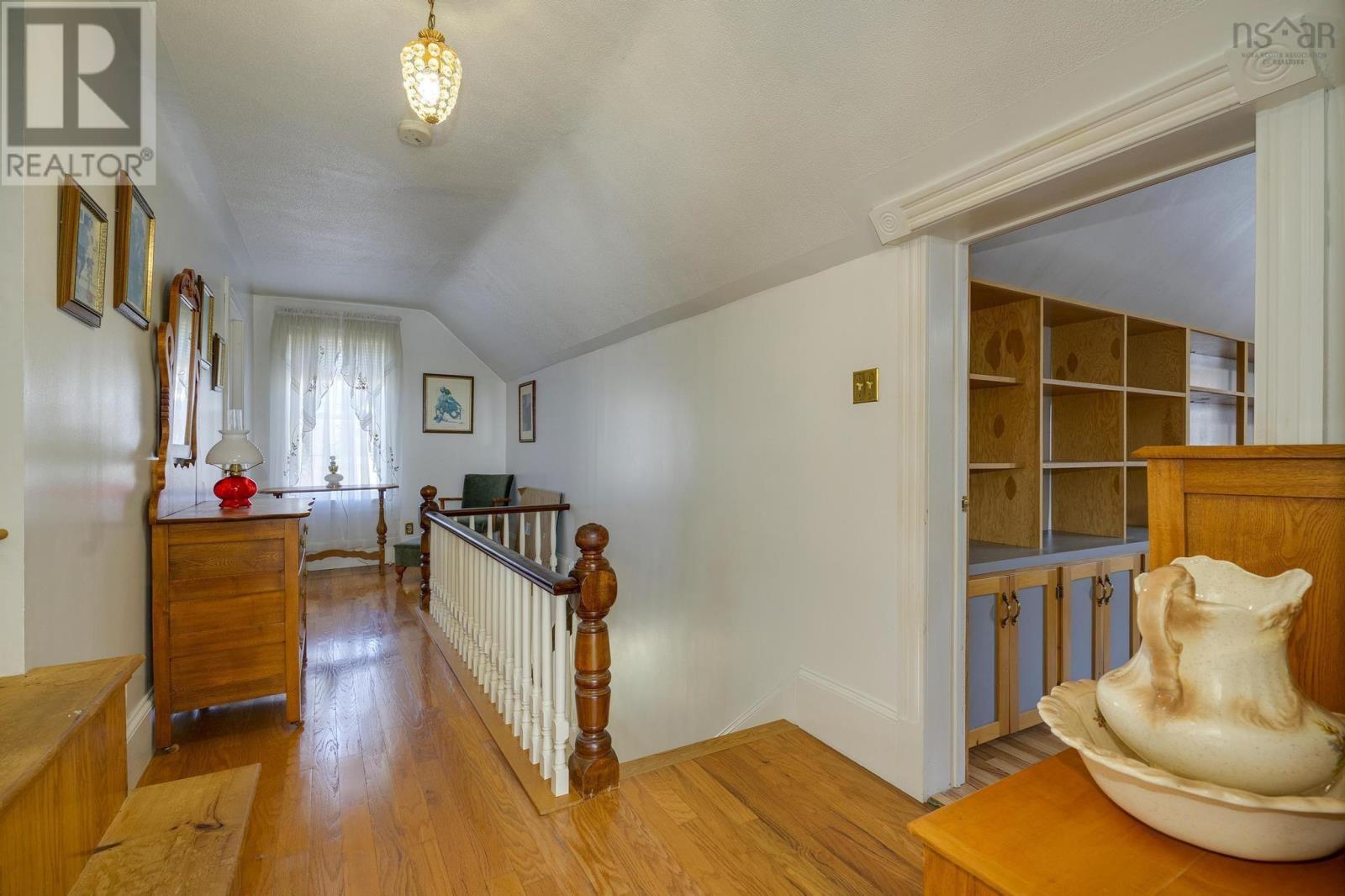 5454 Granville Road - 12