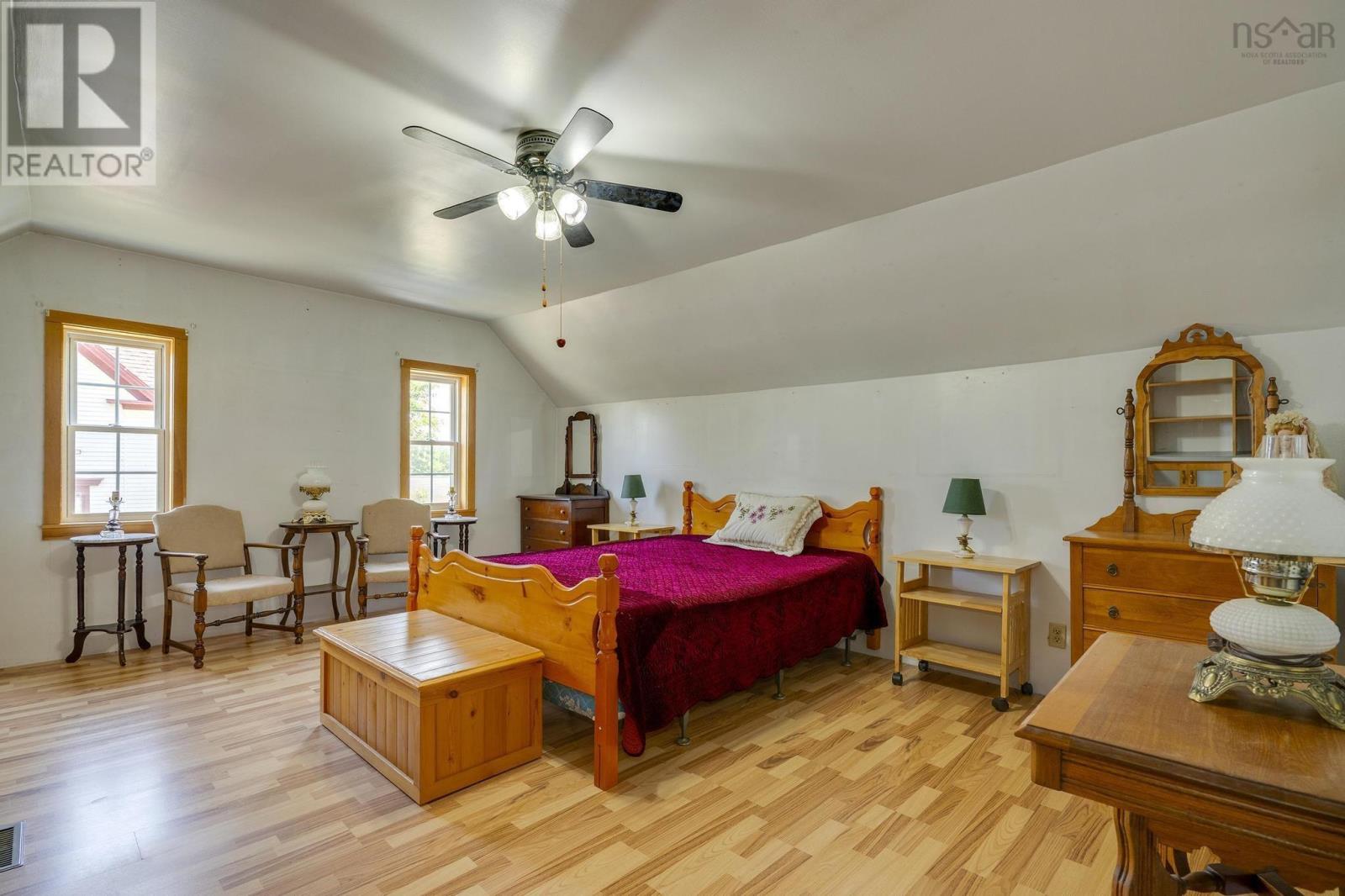 5454 Granville Road - 15