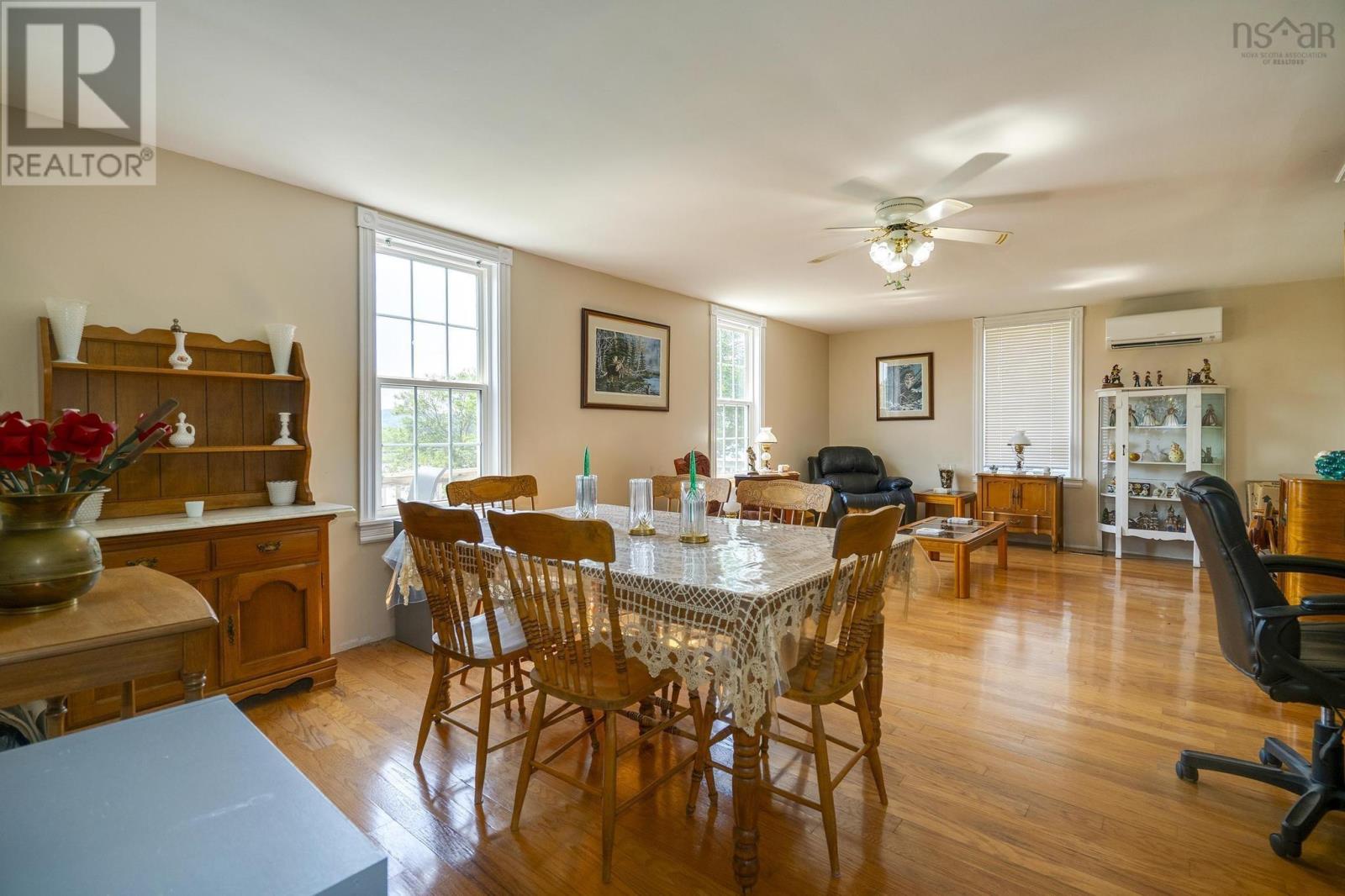 5454 Granville Road - 7