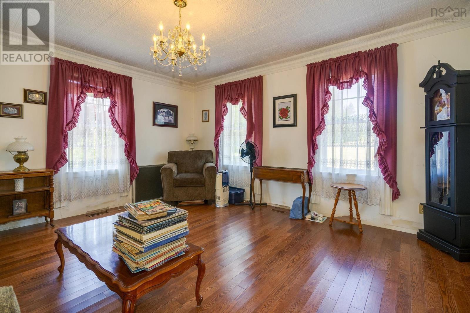 5454 Granville Road - 6