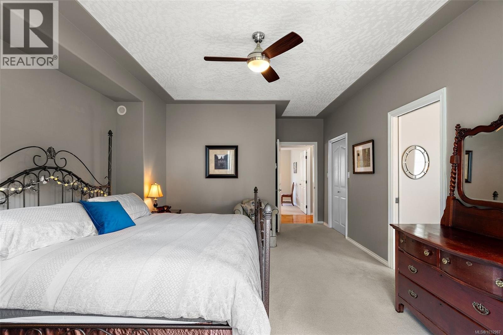 8593 Kingcome Cres - 25