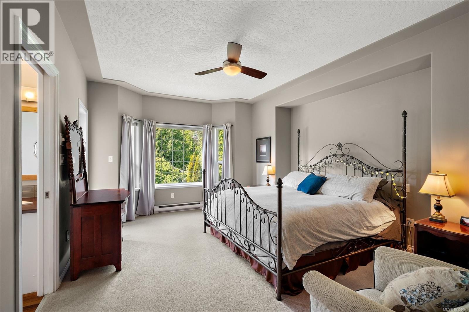 8593 Kingcome Cres - 24
