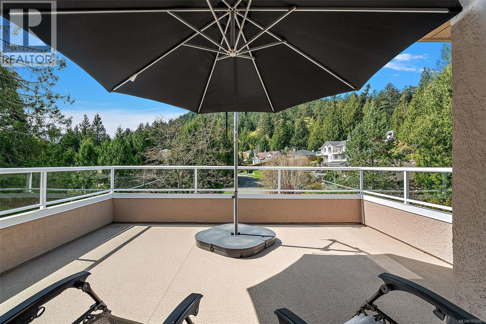 8593 Kingcome Cres - 40