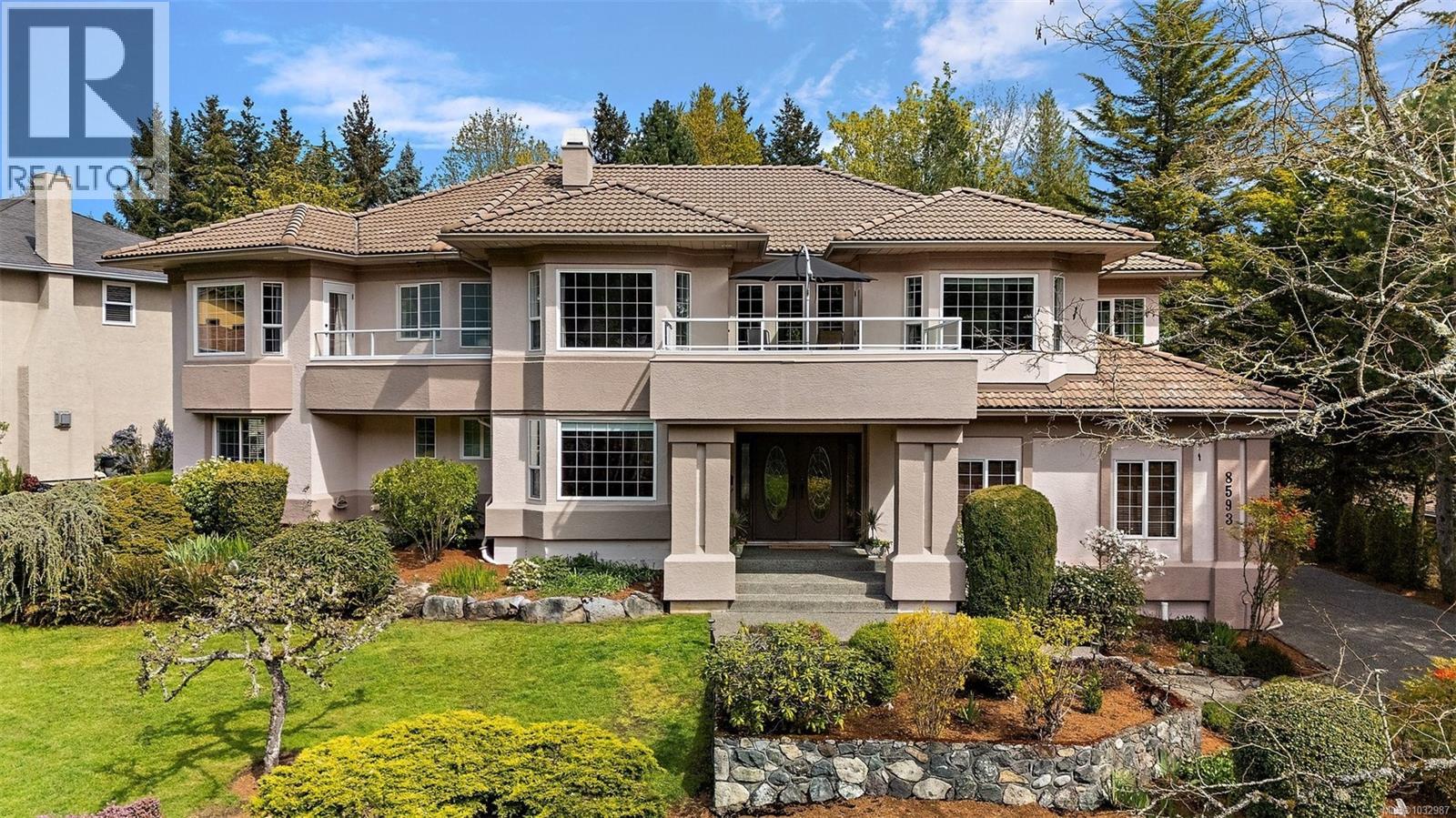 8593 Kingcome Cres - 1