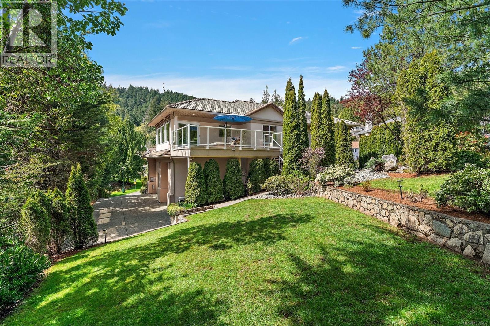 8593 Kingcome Cres - 45