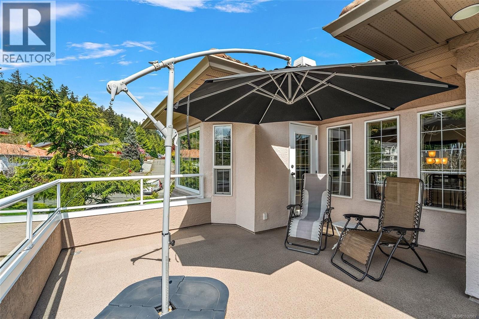 8593 Kingcome Cres - 56