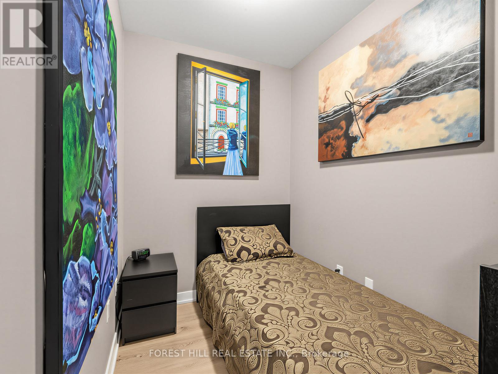 #703 250 LAWRENCE AVENUE W - 14
