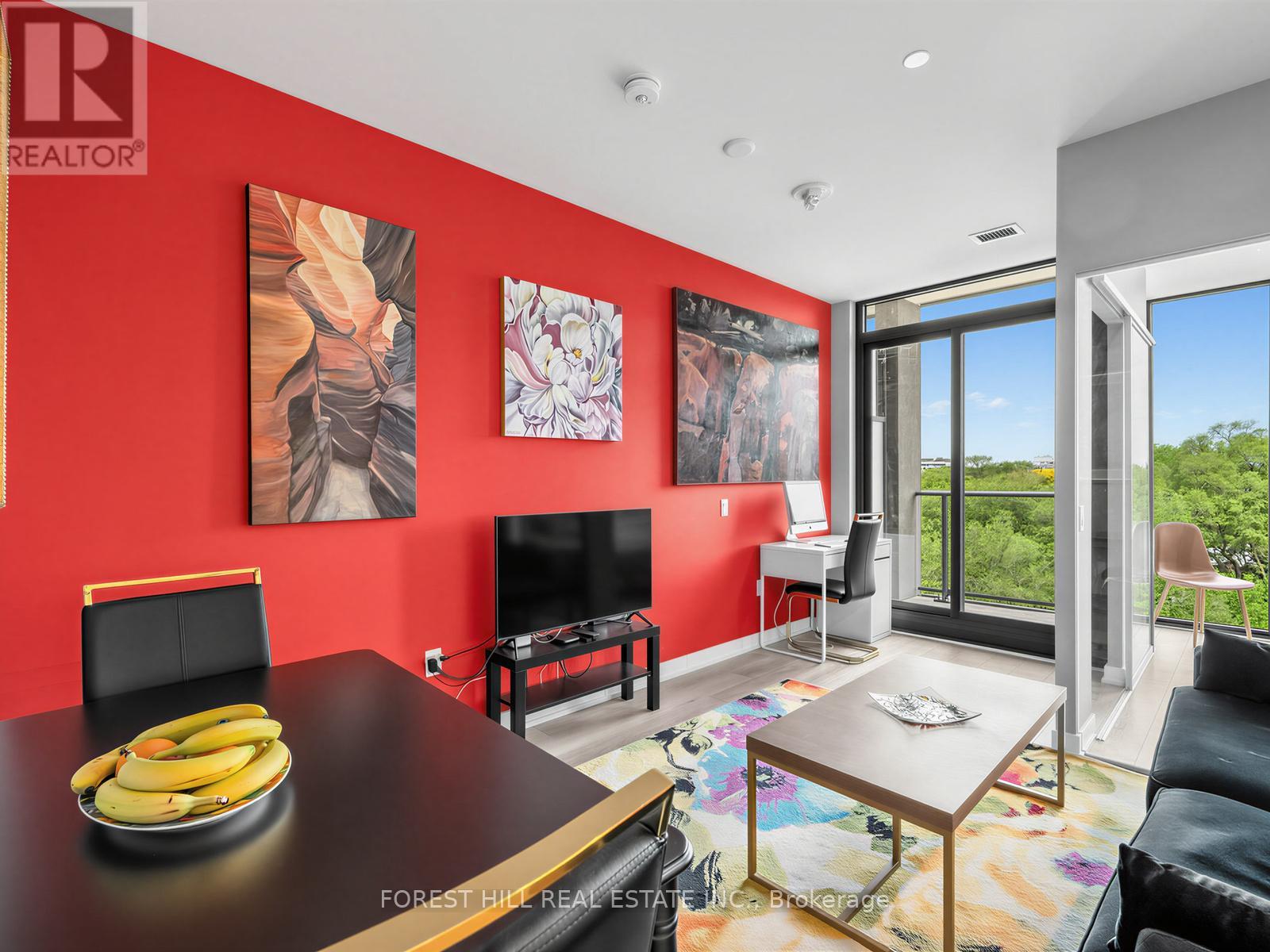 #703 250 LAWRENCE AVENUE W - 5