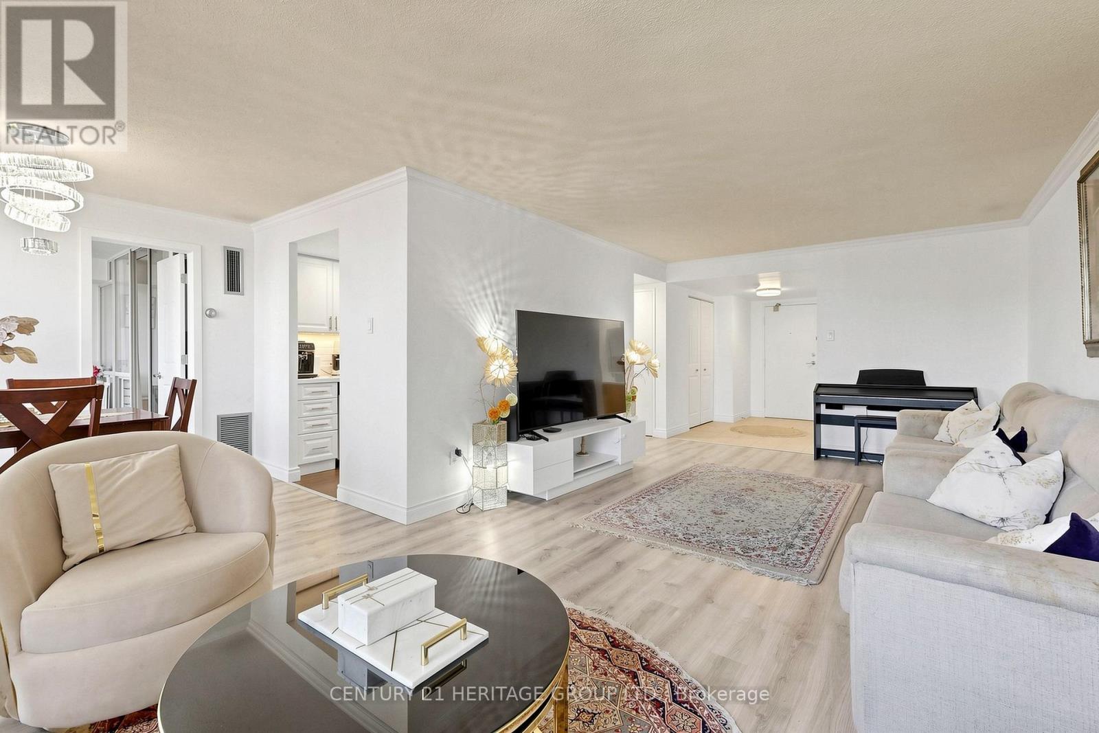 #501 5 KENNETH AVENUE - 13