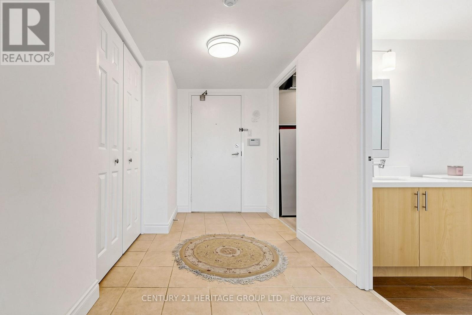 #501 5 KENNETH AVENUE - 29